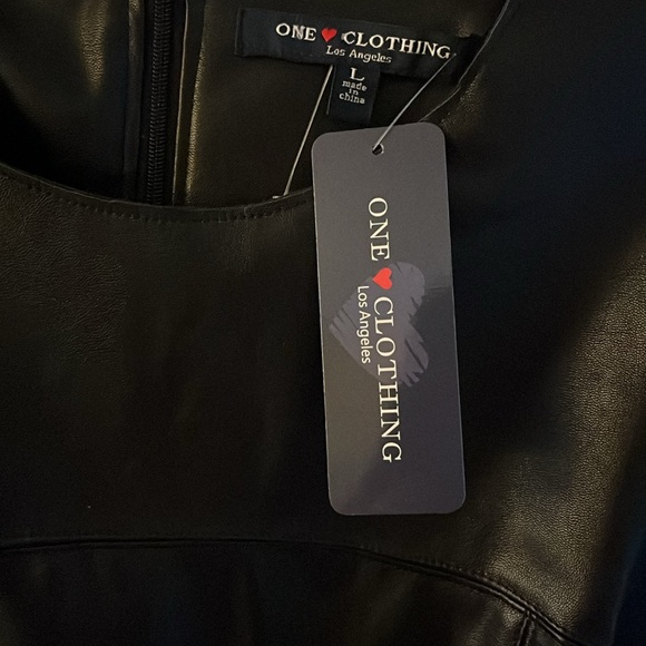 NWT! Women’s Faux Black Leather Dress. Short Sleeve. Size Large. One Clothing - Picture 2 of 11